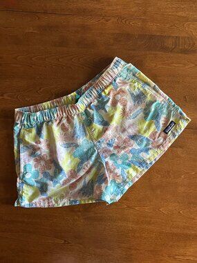 Patagonia bright floral Baggies shorts M